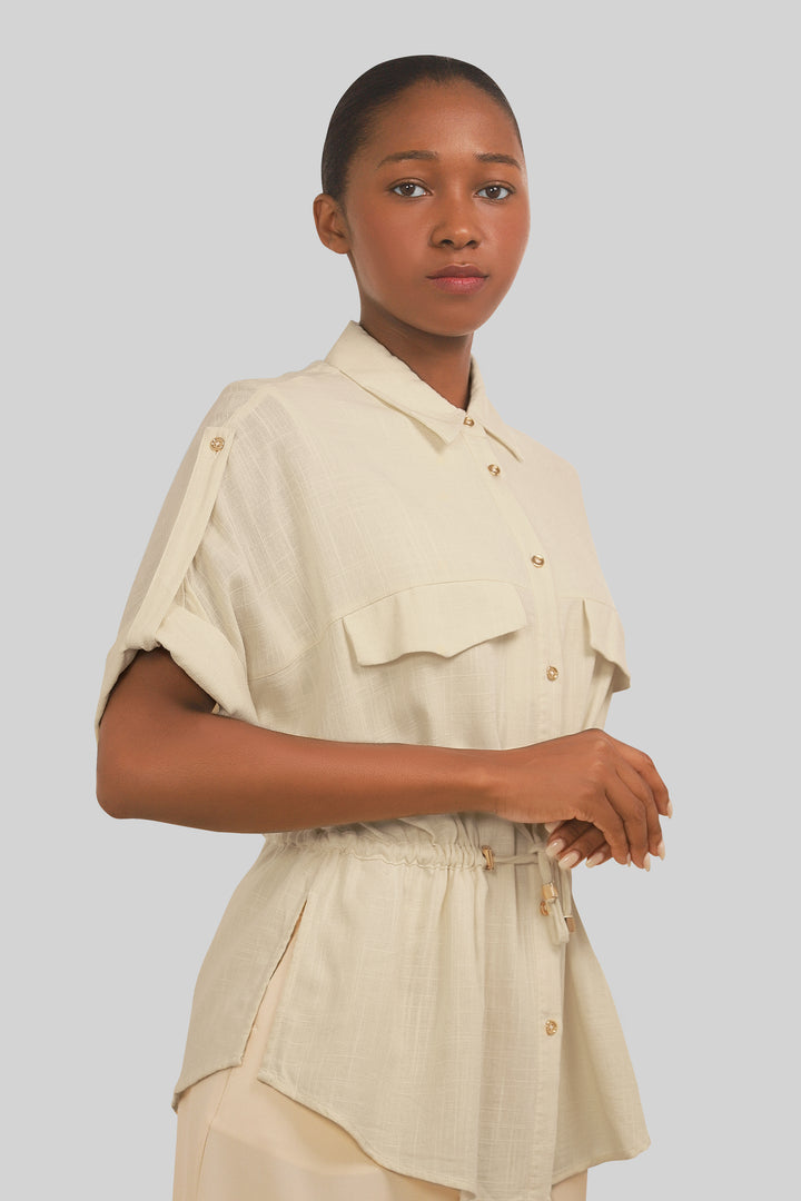 MULHER-BLUSA CREME NOVA