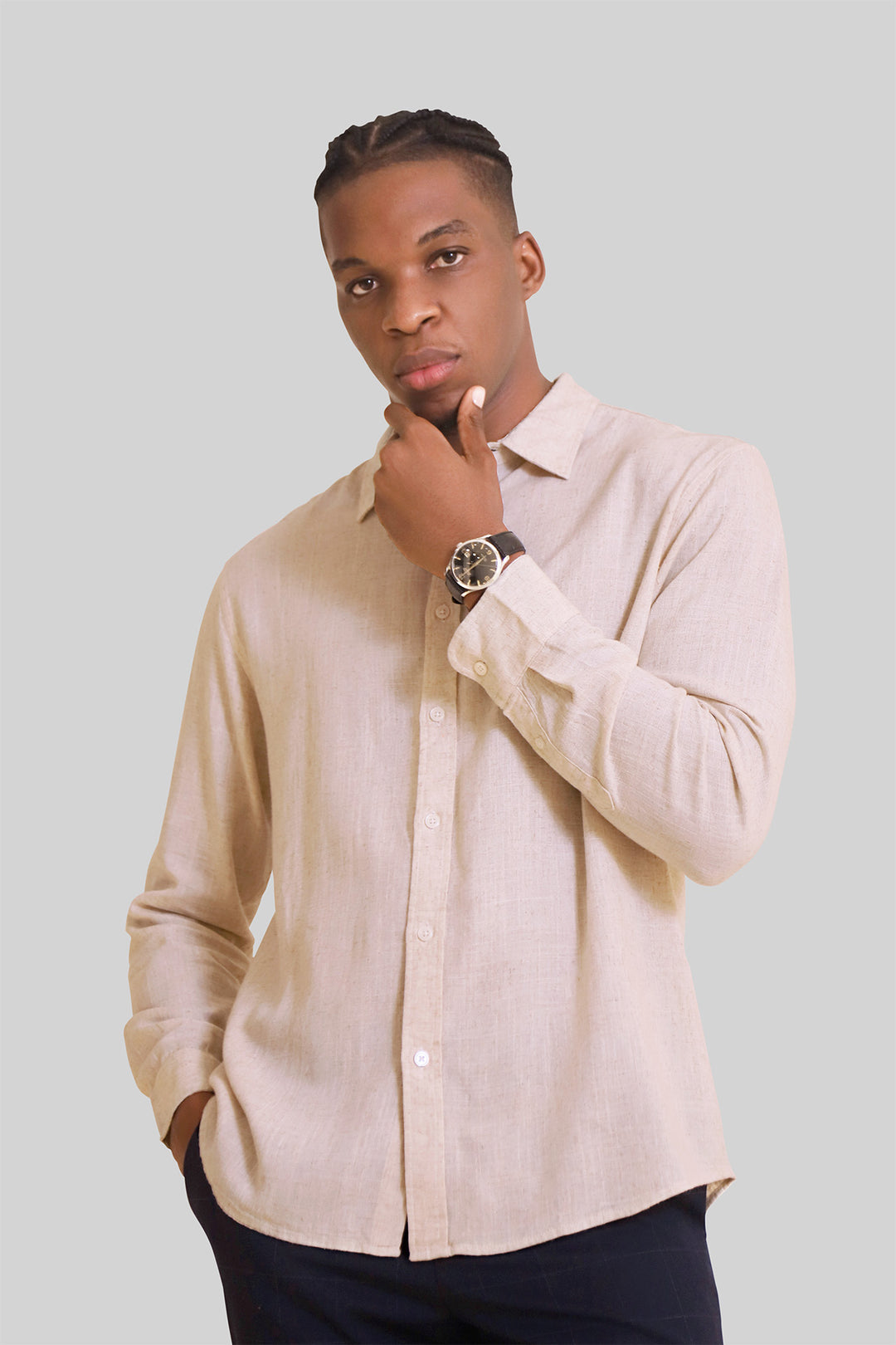 HOMEM-CAMISA BEGE NOVA