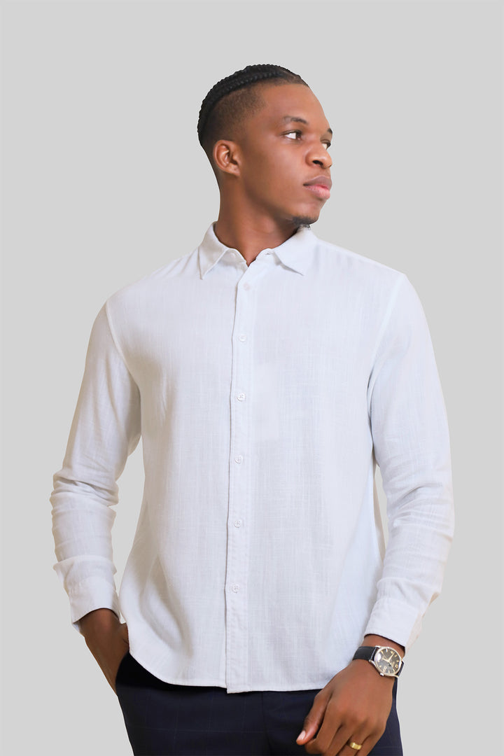 HOMEM-CAMISA BRANCA NOVA