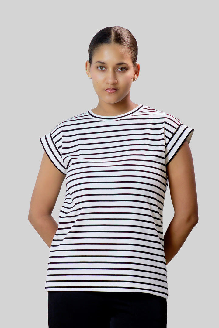 MULHER-BLUSA LISTRAS PRETAS NOVA