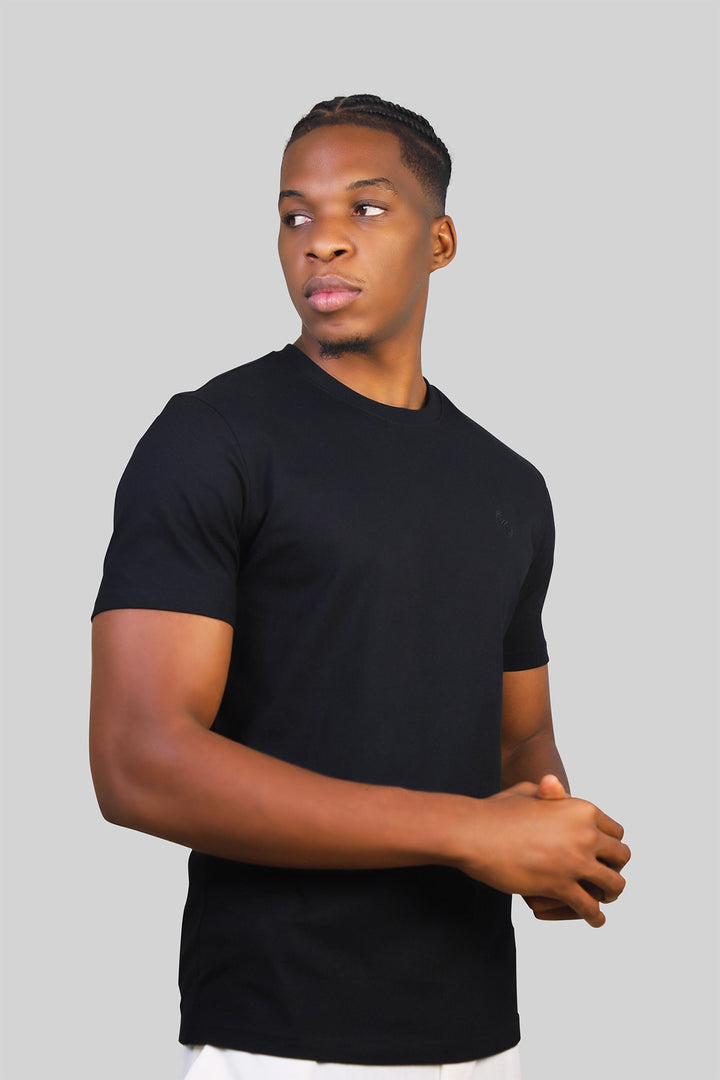 HOMEM-T-SHIRT PRETA NOVA