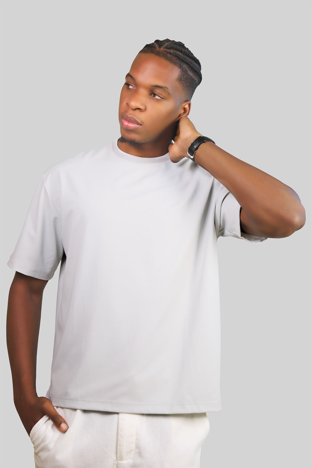 HOMEM-T-SHIRT CINZA-CLARA NOVA