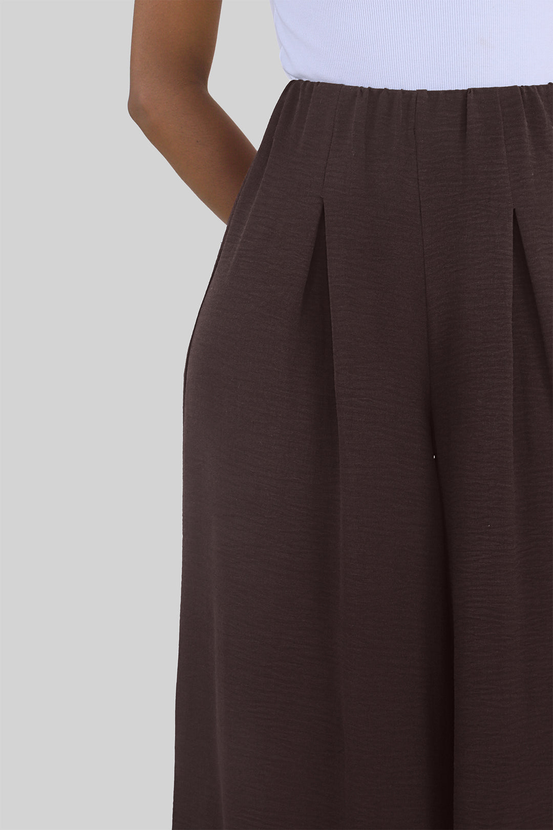 MULHER-CALÇA CASUAL CASTANHA NOVA 2026