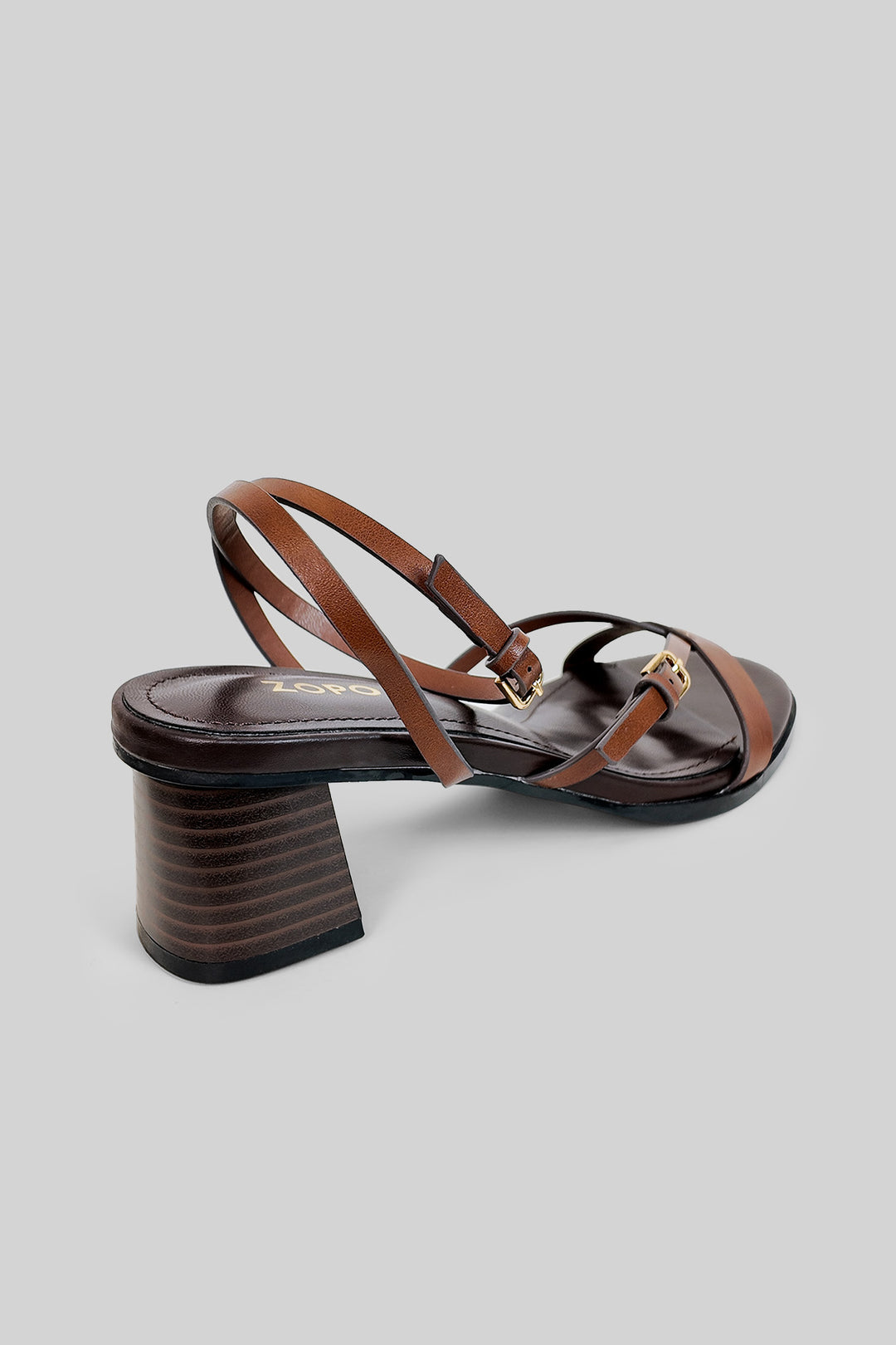 MULHER-SANDÁLIA ALTA CASTANHA NOVA