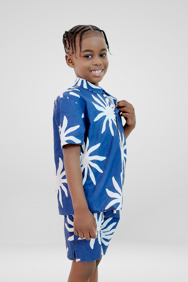 CRIANÇA-CAMISA AZUL HAVAIANA NOVA