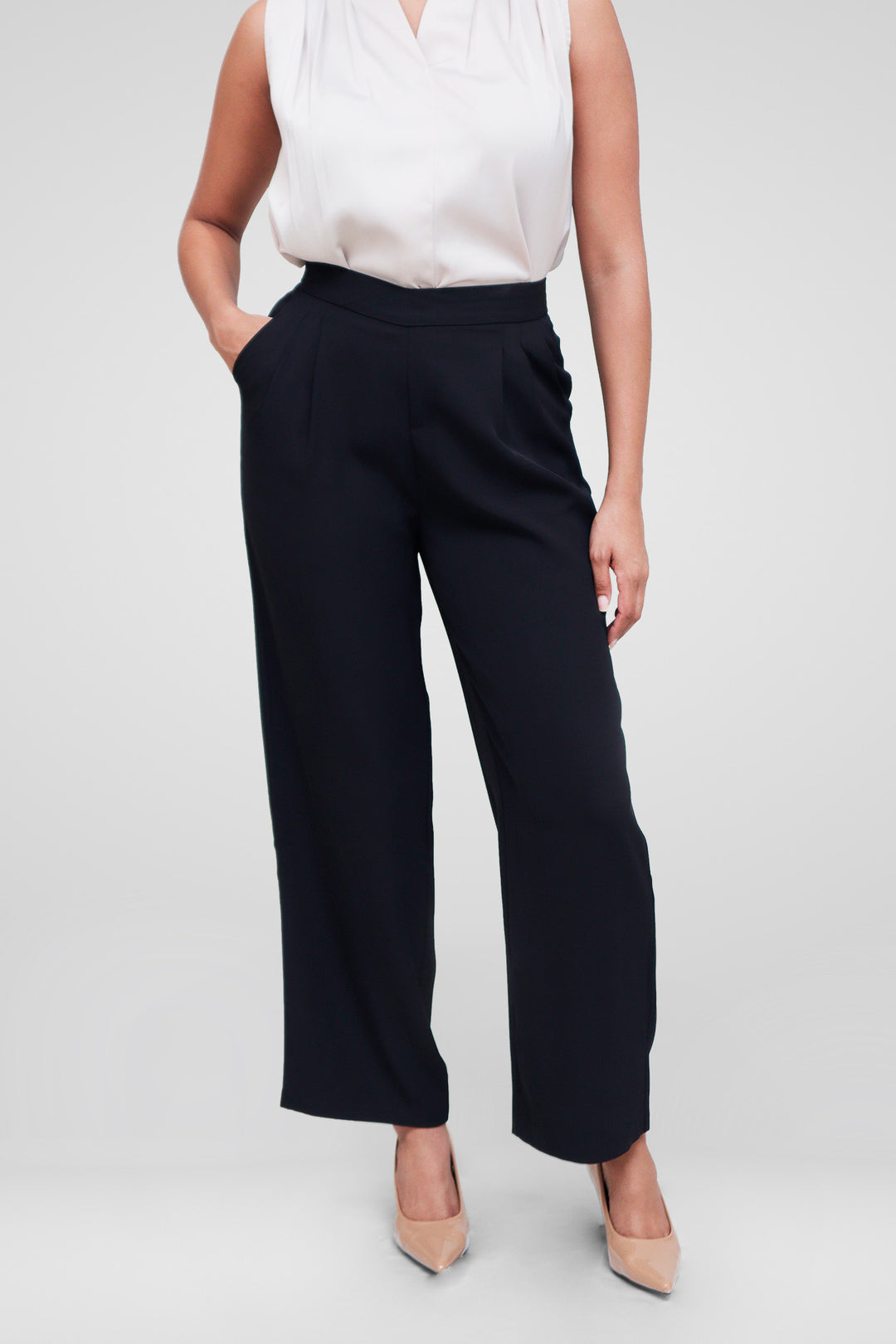 MULHER-CALÇA SOCIAL PRETA NOVA