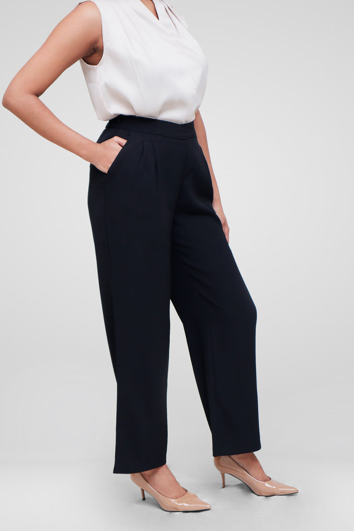 MULHER-CALÇA SOCIAL PRETA NOVA