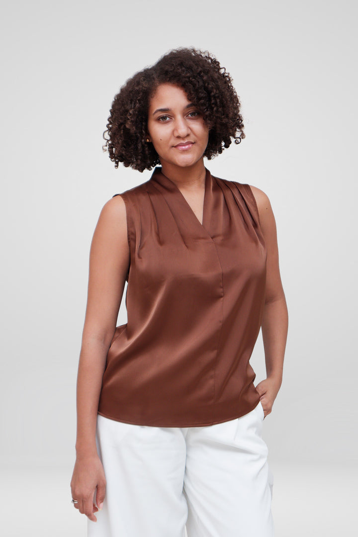 MULHER-BLUSA CASTANHA NOVA