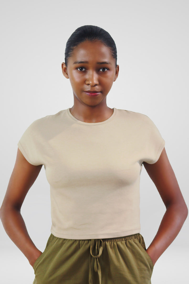 MULHER-BLUSA CÁQUI NOVA