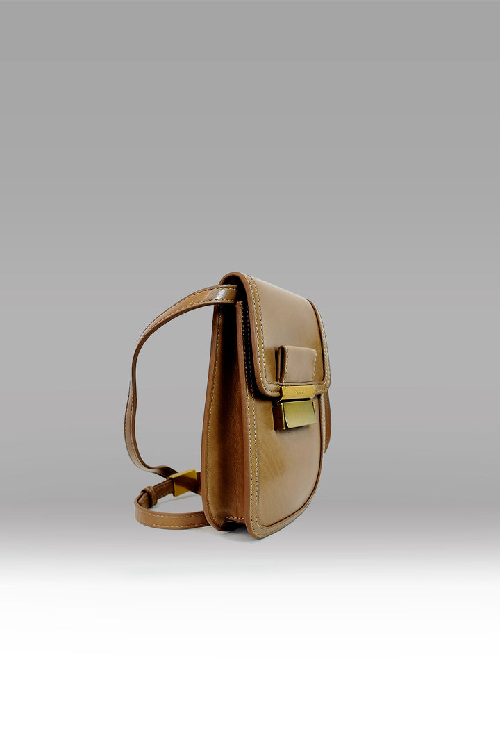 MULHER-PASTA CASTANHA CLARA NOVA