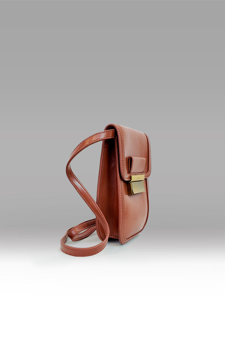 MULHER-PASTA CASTANHA NOVA