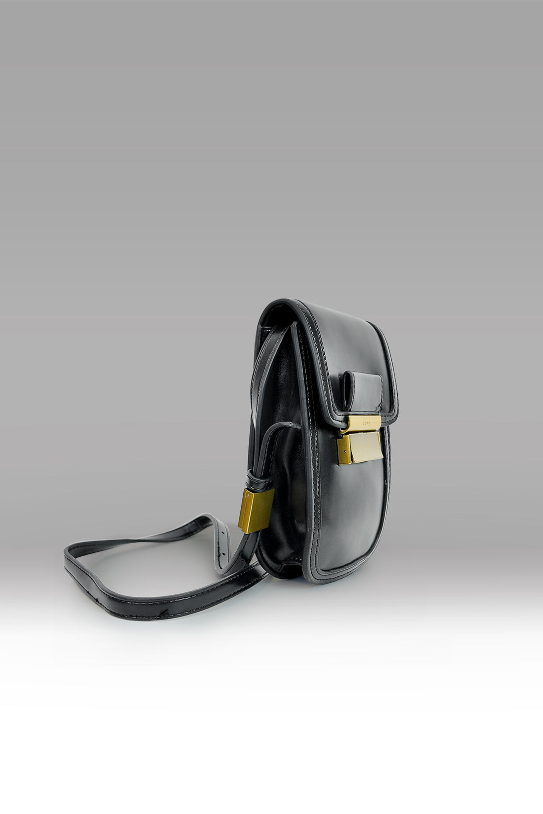 MULHER-PASTA PRETA NOVA