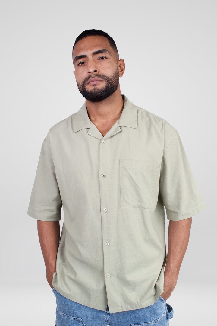 HOMEM-CONFORT CAMISA VERDE NOVA