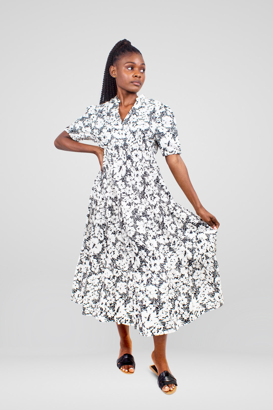 MULHER-VESTIDO BRANCO COM ESTAMPAS NOVO