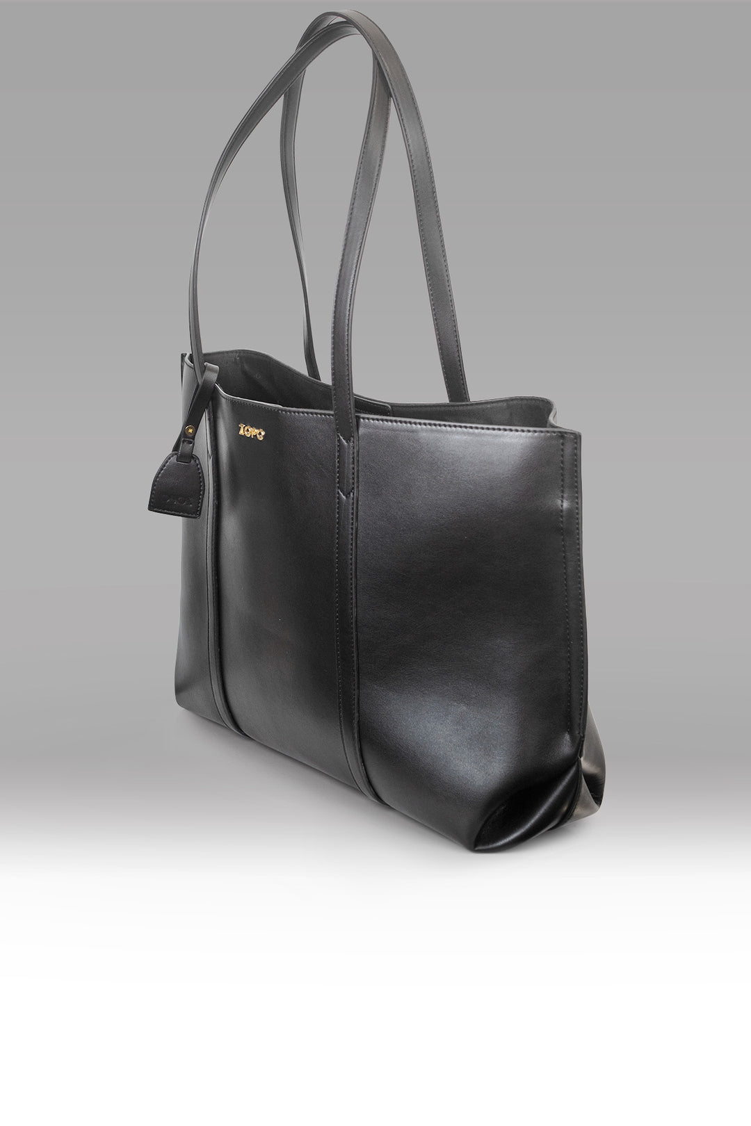 MULHER-BOLSA PRETA NOVA