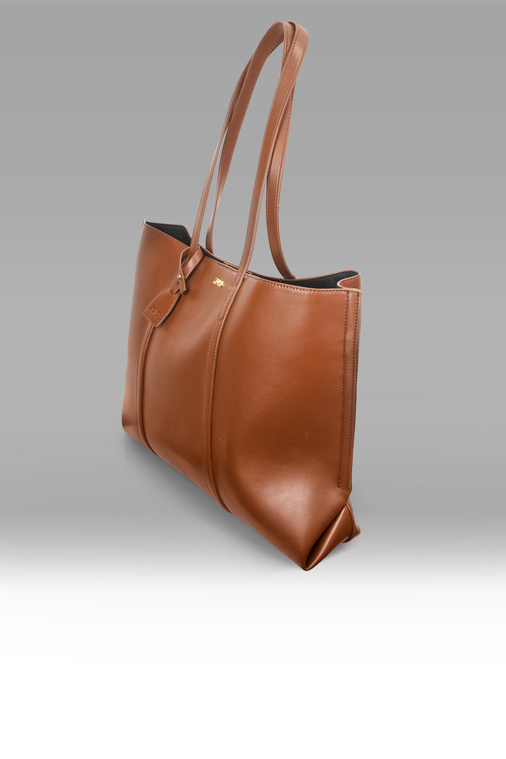 MULHER-BOLSA CASTANHA NOVA