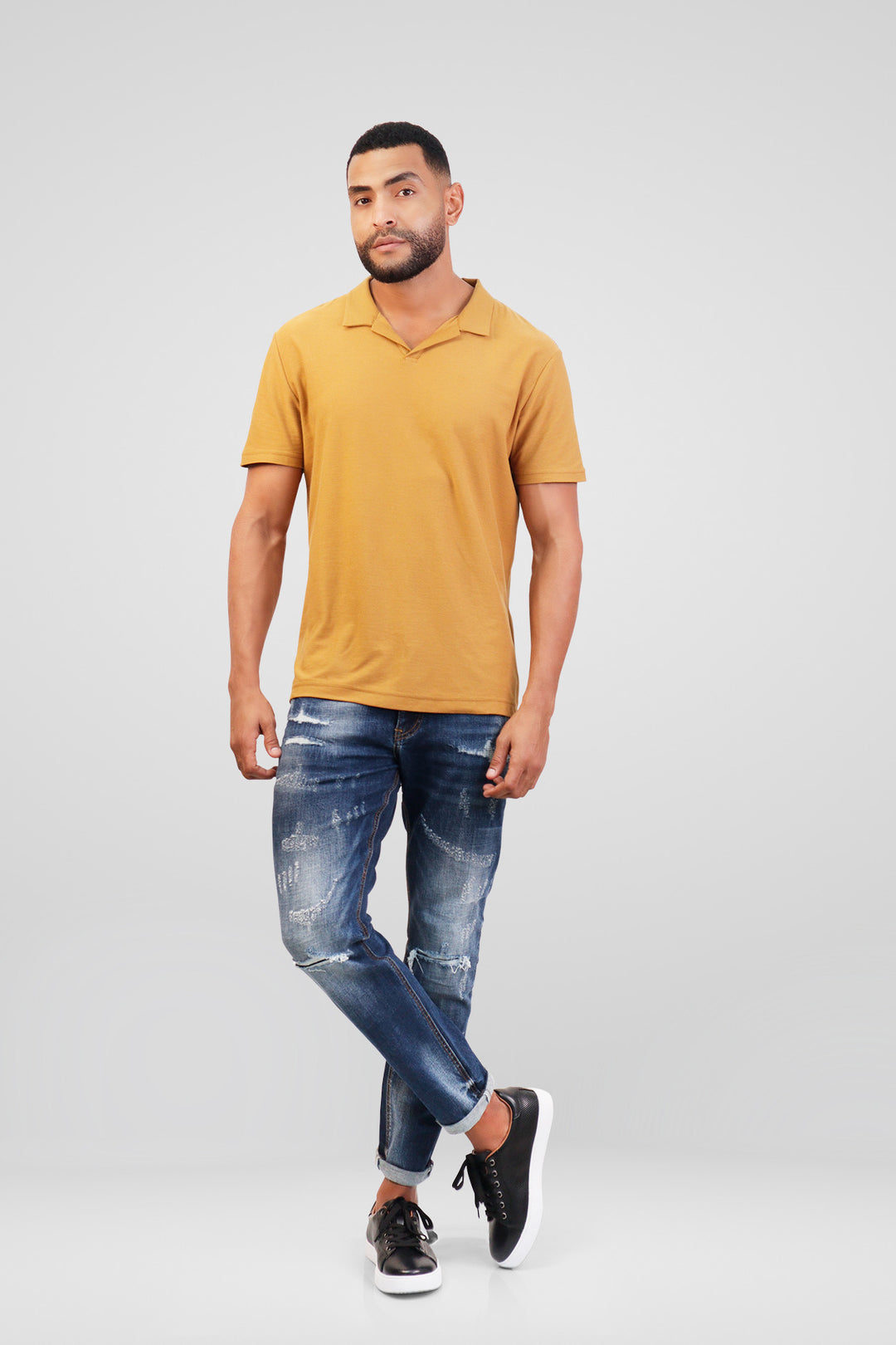 HOMEM-POLO BEGE NOVA