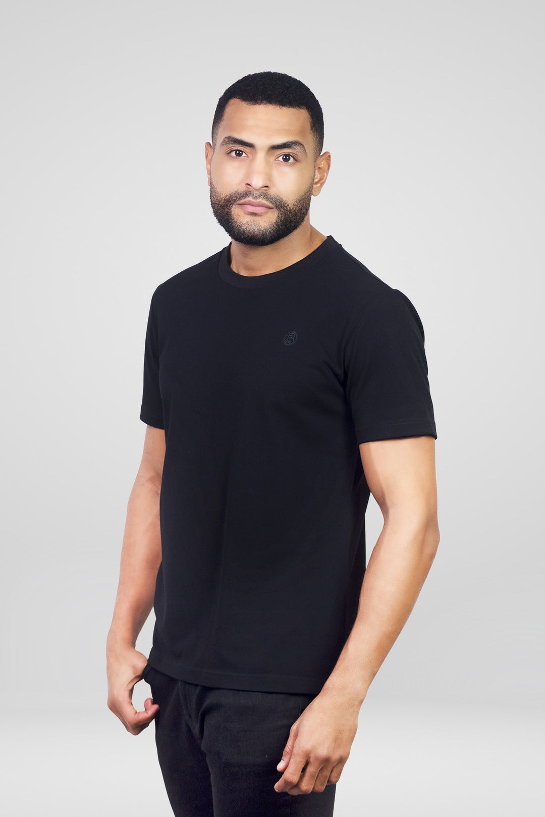 HOMEM-T-SHIRT PRETA NOVA