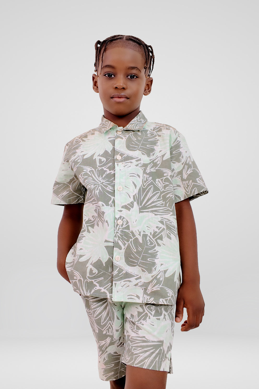 CRIANÇA-CAMISA HAVAIANA VERDE NOVA