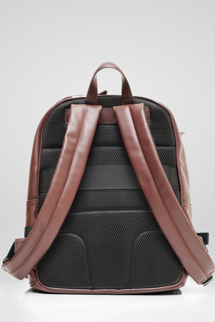 HOMEM-MOCHILA CASTANHA NOVA