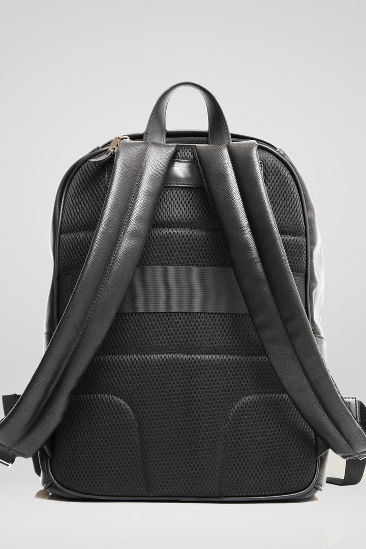 HOMEM-MOCHILA PRETA NOVA