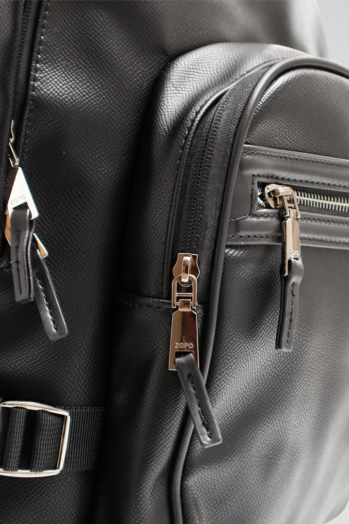 HOMEM-MOCHILA PRETA NOVA