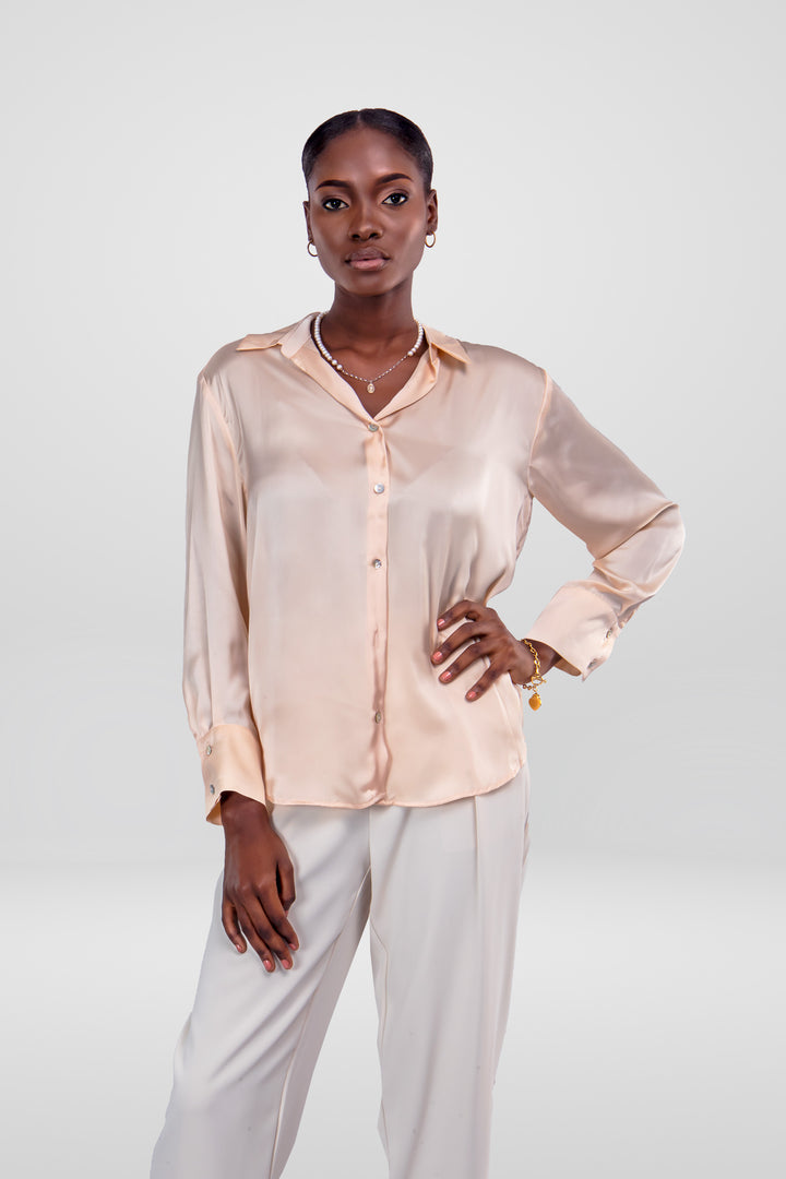 MULHER-CAMISA CREME NOVA