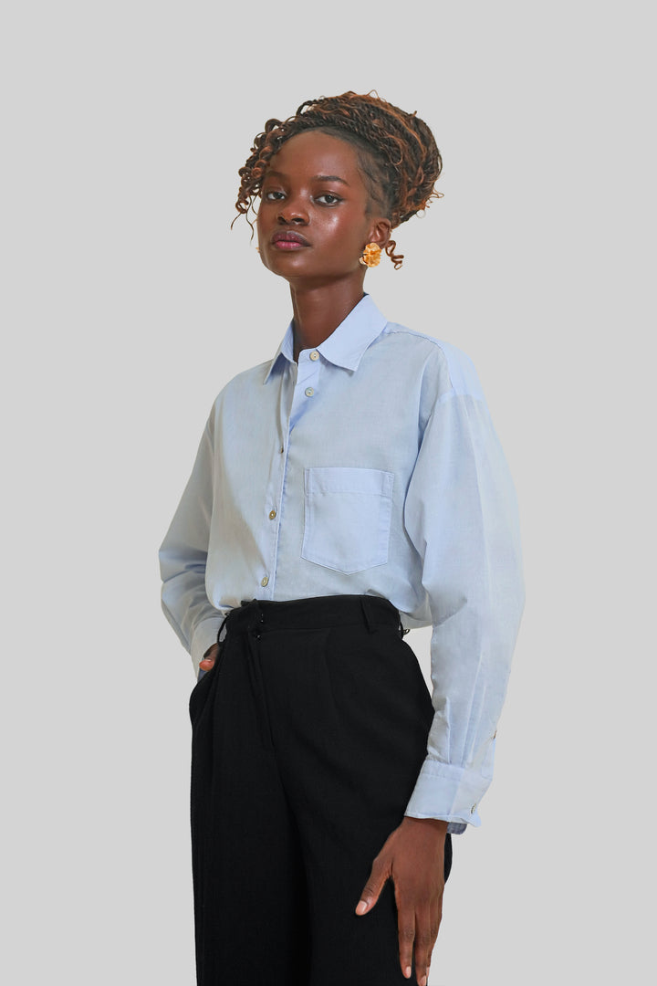 MULHER-CAMISA AZUL NOVA