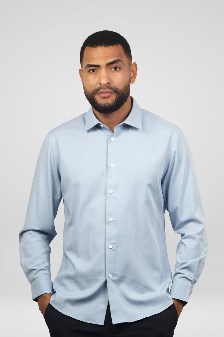 HOMEM-CAMISA AZUL CLARA NOVA