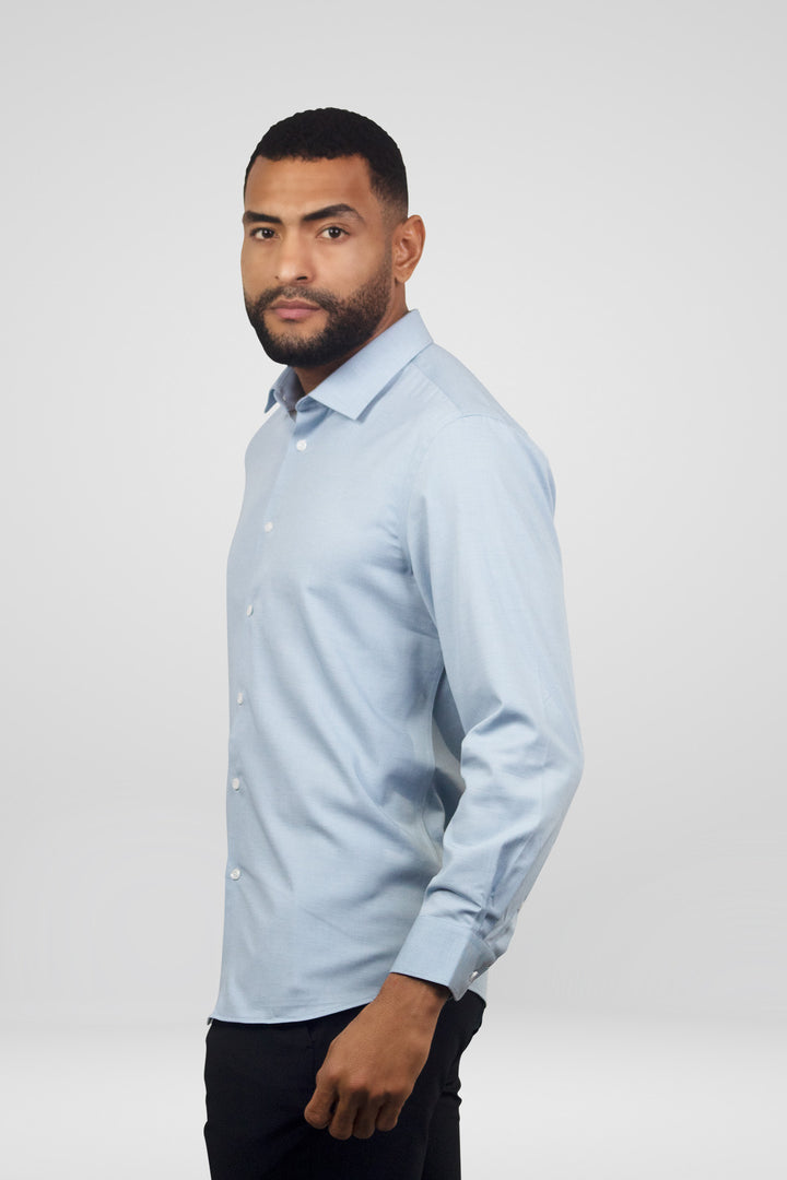 HOMEM-CAMISA AZUL CLARA NOVA