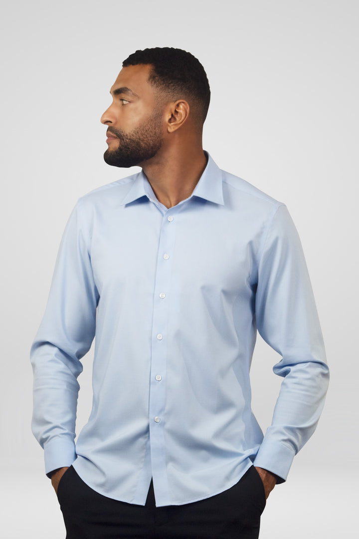 HOMEM-CAMISA AZUL CLARA NOVA