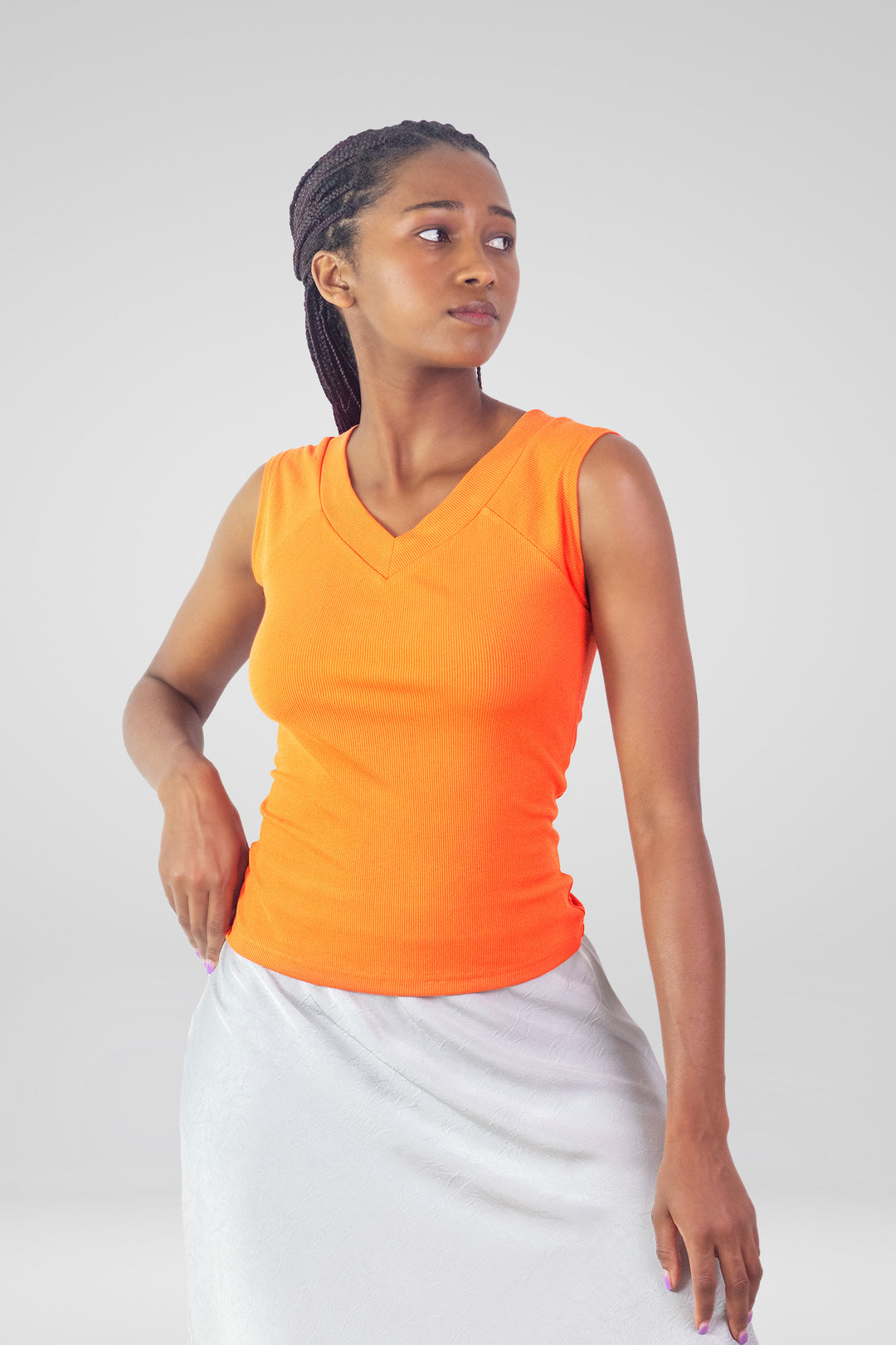 MULHER-BLUSA LARANJA NOVA