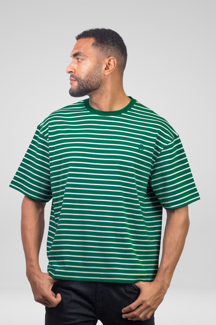 HOMEM-T-SHIRT BRANCA COM LISTRAS VERDE NOVA