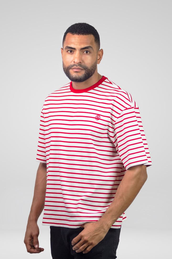 HOMEM-T-SHIRT BRANCA COM LISTRAS VERMELHAS NOVA