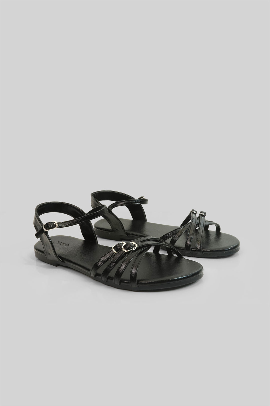 CRIANÇA-SANDÁLIA PRETA NOVA