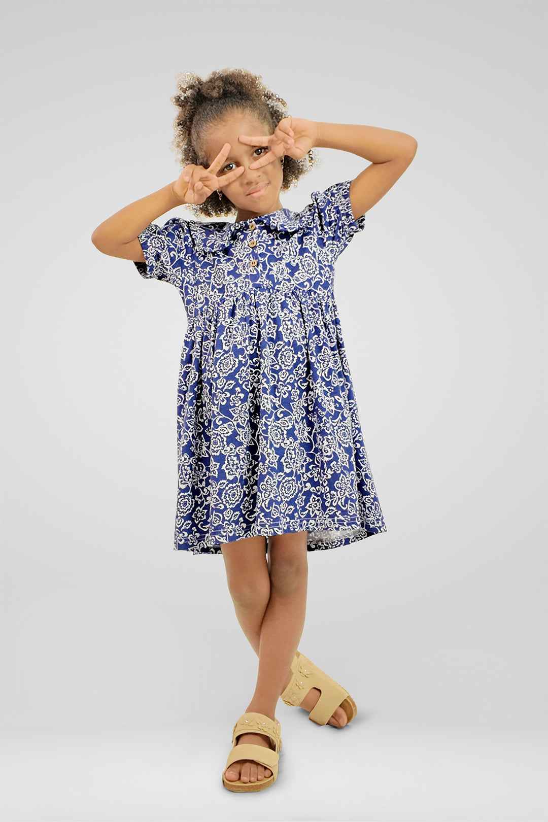 CRIANÇA-VESTIDO AZUL NOVO