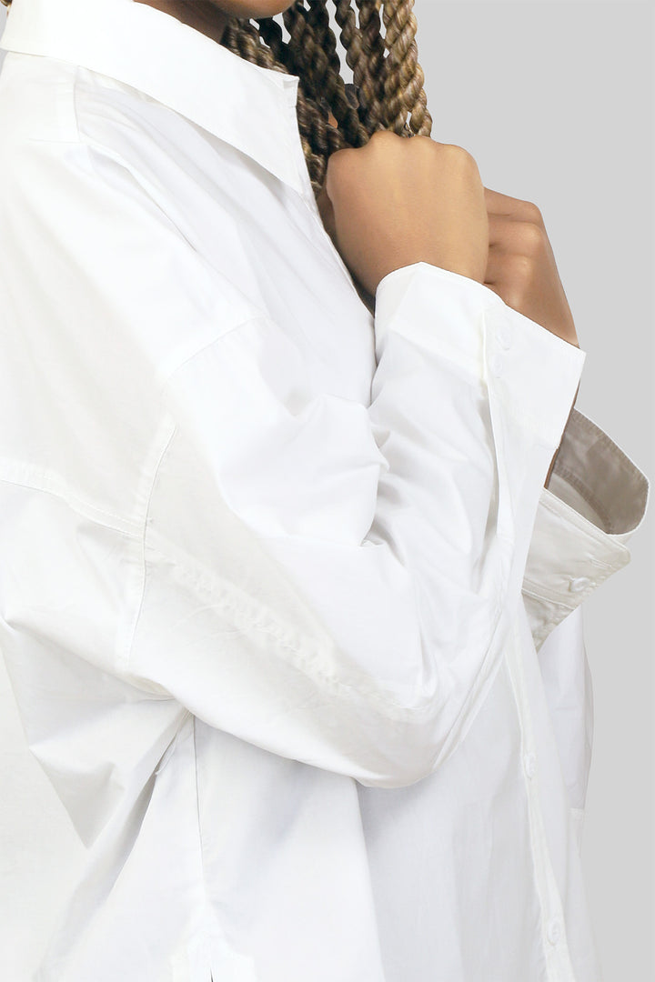 MULHER-CAMISA BRANCA NOVA 2026