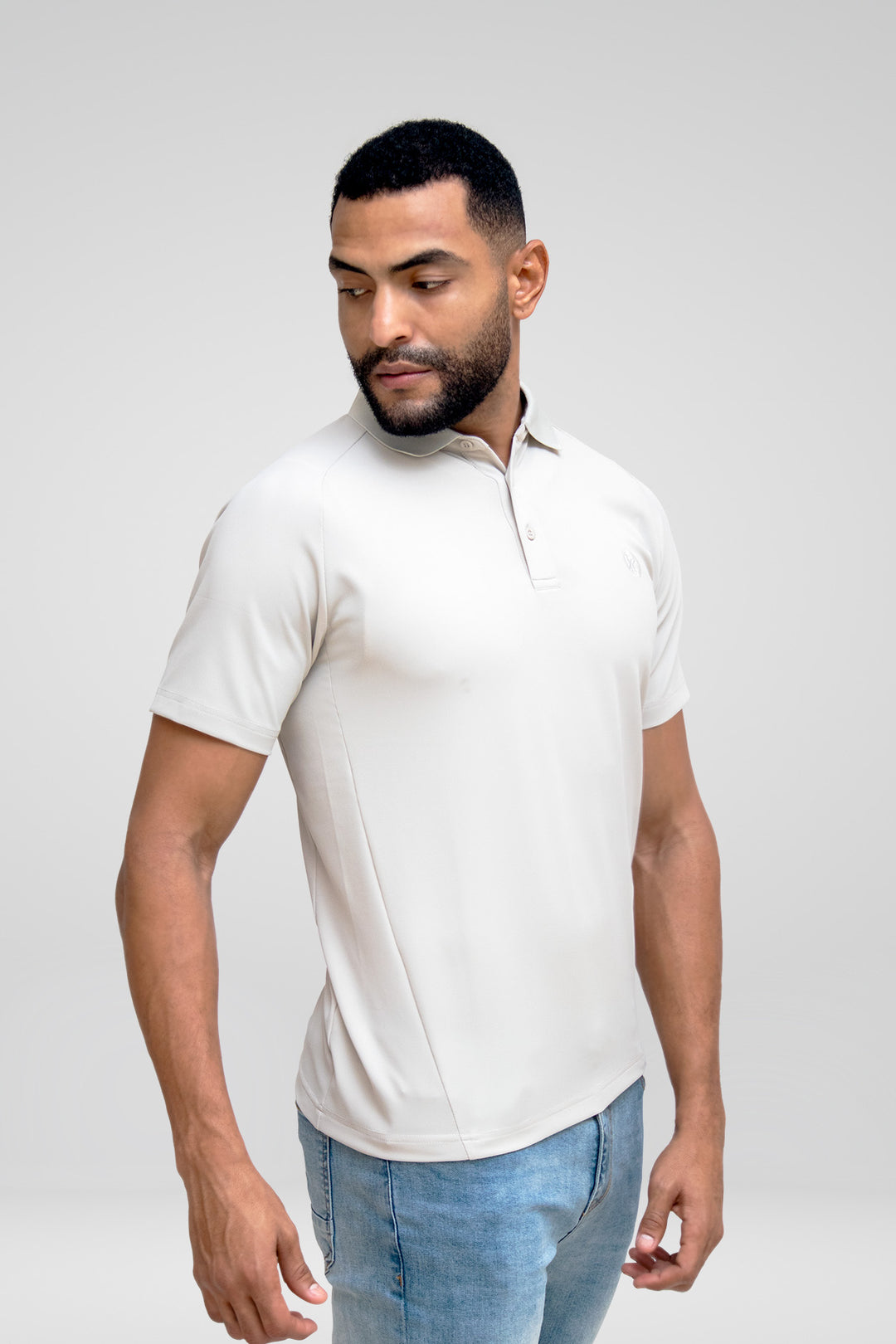 HOMEM-POLO BEGE NOVA