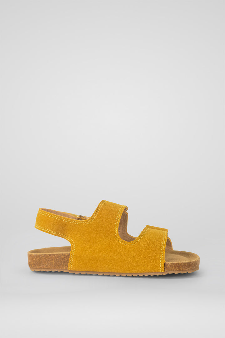 CRIANÇA-SANDÁLIA AMARELA NOVA