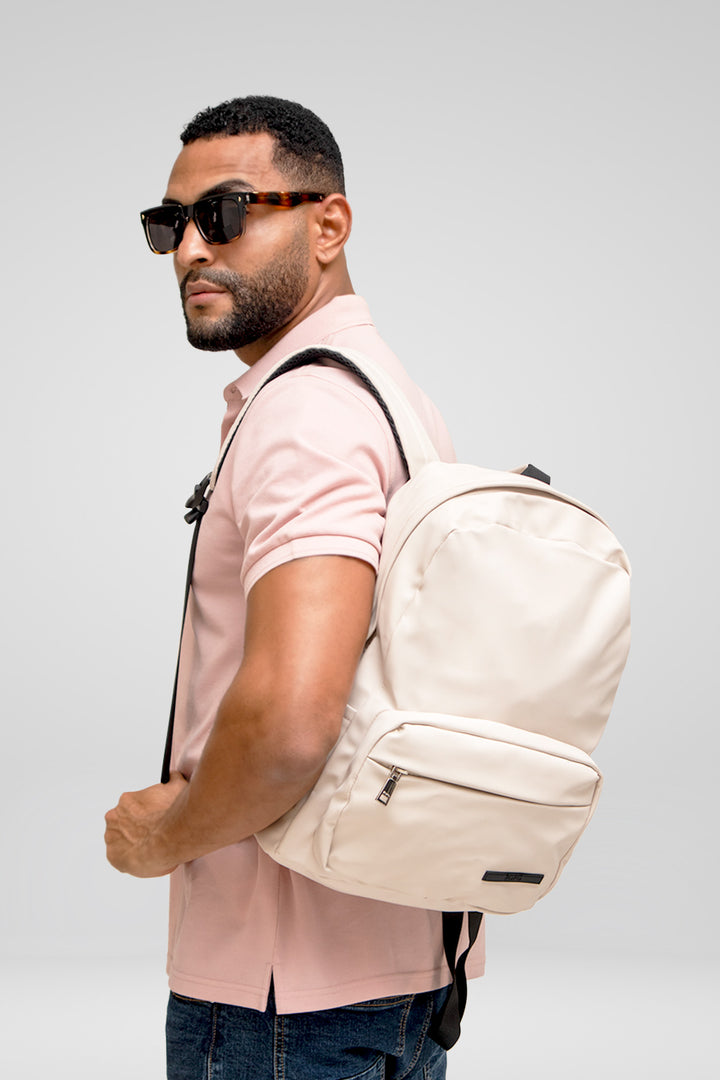 HOMEM-MOCHILA BEGE NOVA