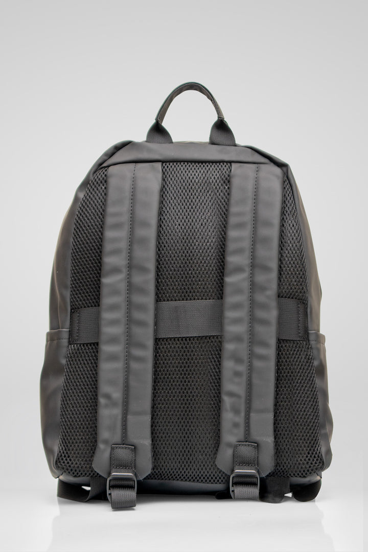 HOMEM-MOCHILA PRETA NOVA