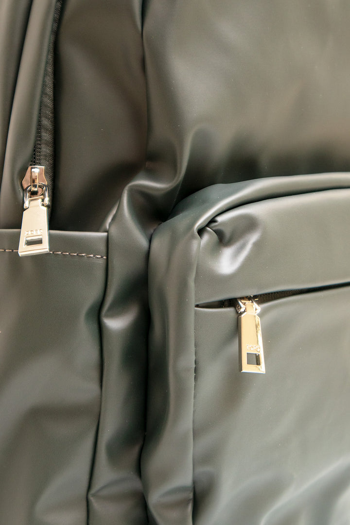 HOMEM-MOCHILA VERDE NOVA