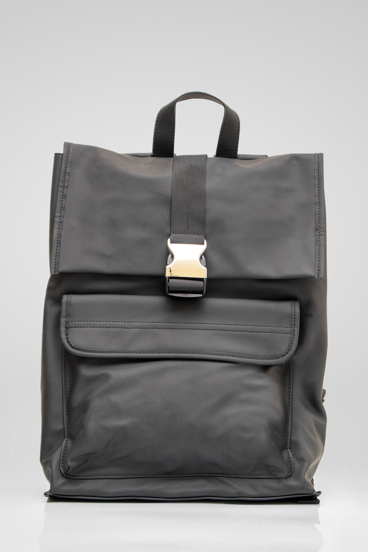 HOMEM-MOCHILA PRETA NOVA