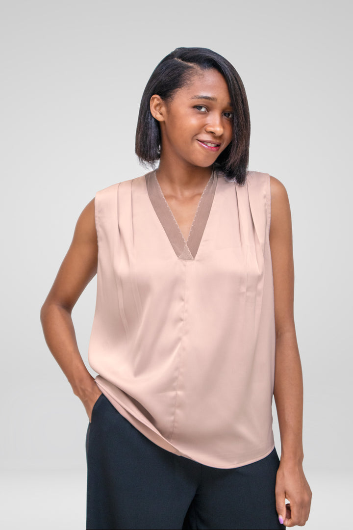 MULHER-BLUSA CREME NOVA