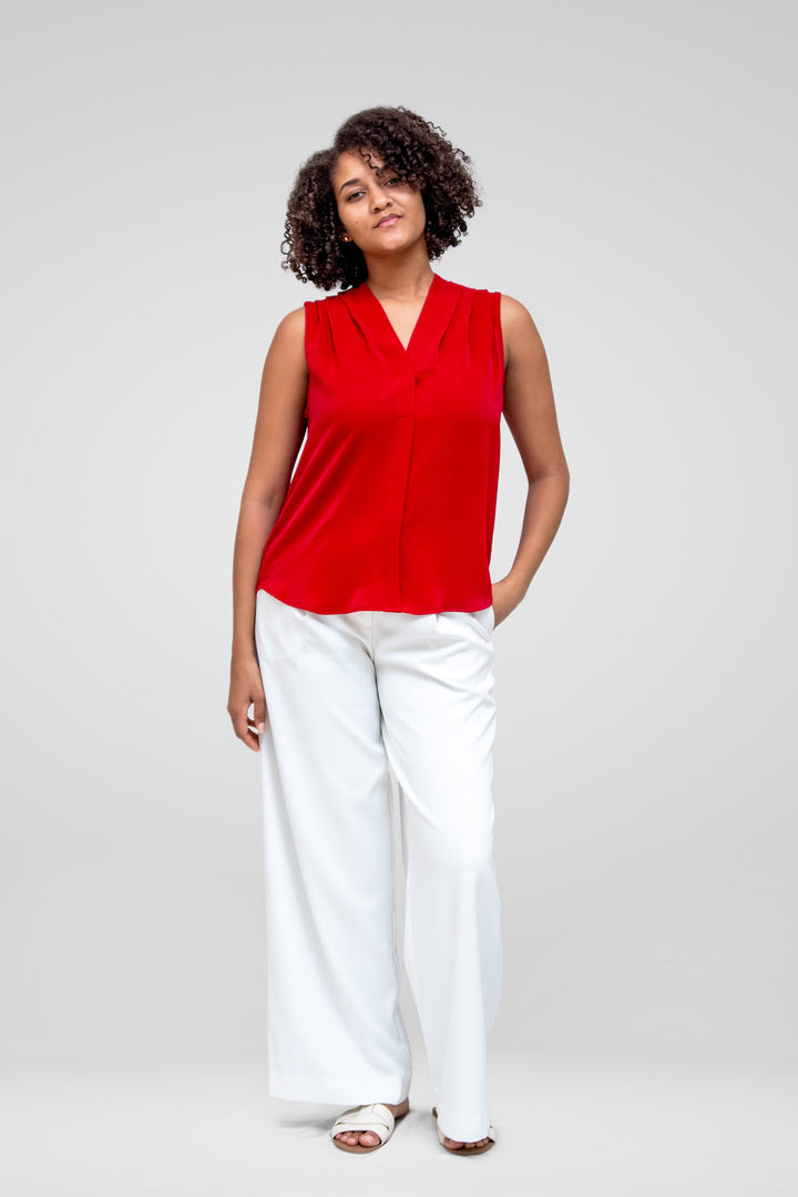 MULHER-BLUSA VERMELHA NOVA