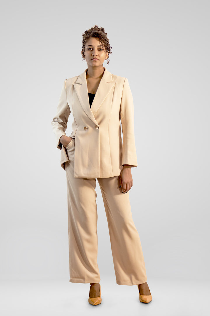 MULHER- BLAZER CREME NOVO