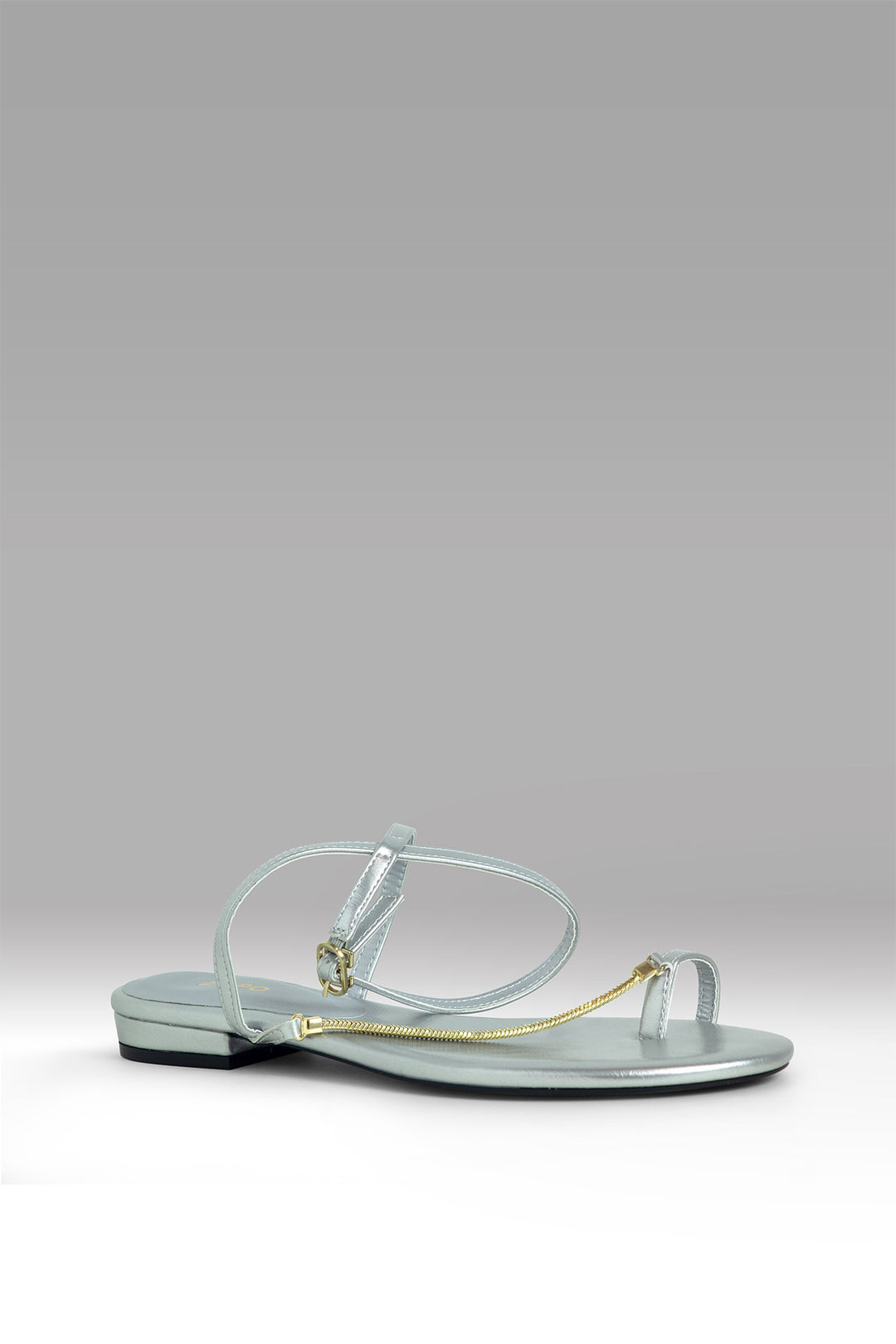 MULHER-SANDÁLIAS PRATEADA NOVA