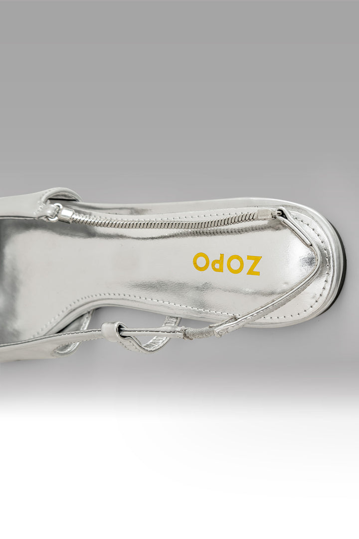 MULHER-SAPATO PRATEADO NOVO