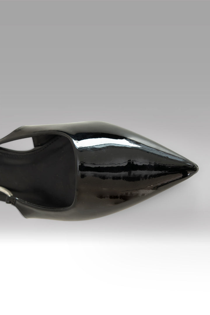 MULHER-SAPATO PRETO NOVO