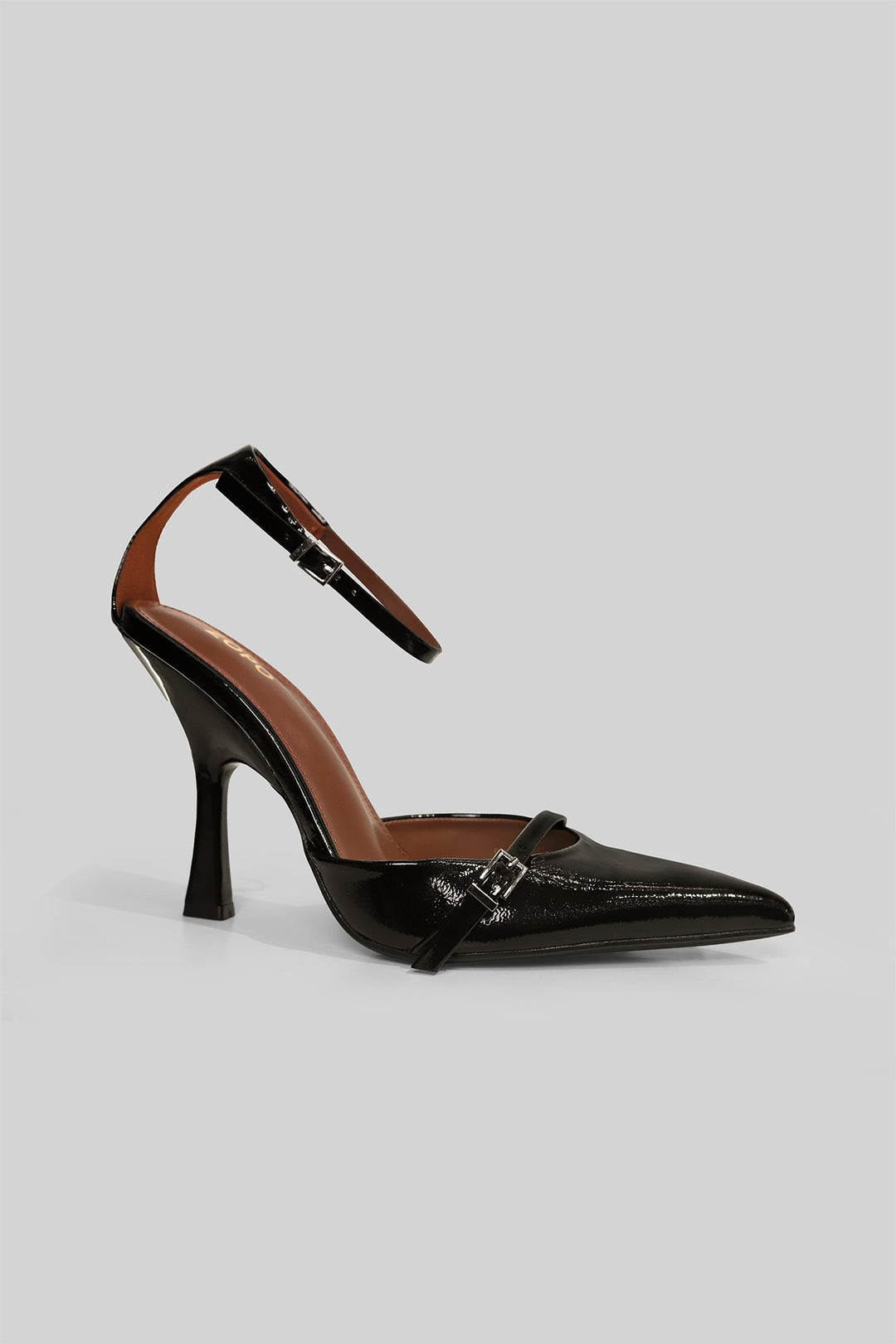 MULHER-SANDÁLIA ALTA PRETA NOVA